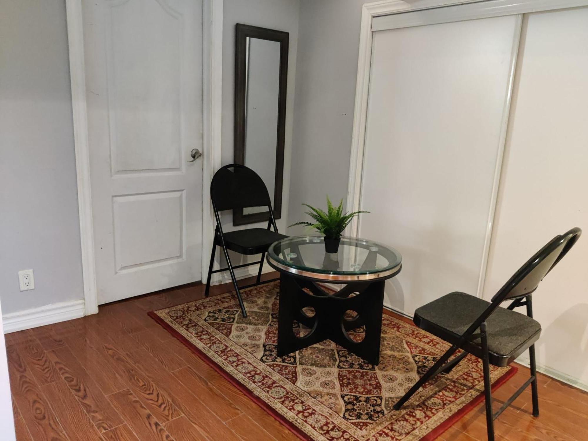 Spacious Mbr Near Kennedy Subway & Go Toronto Exterior photo