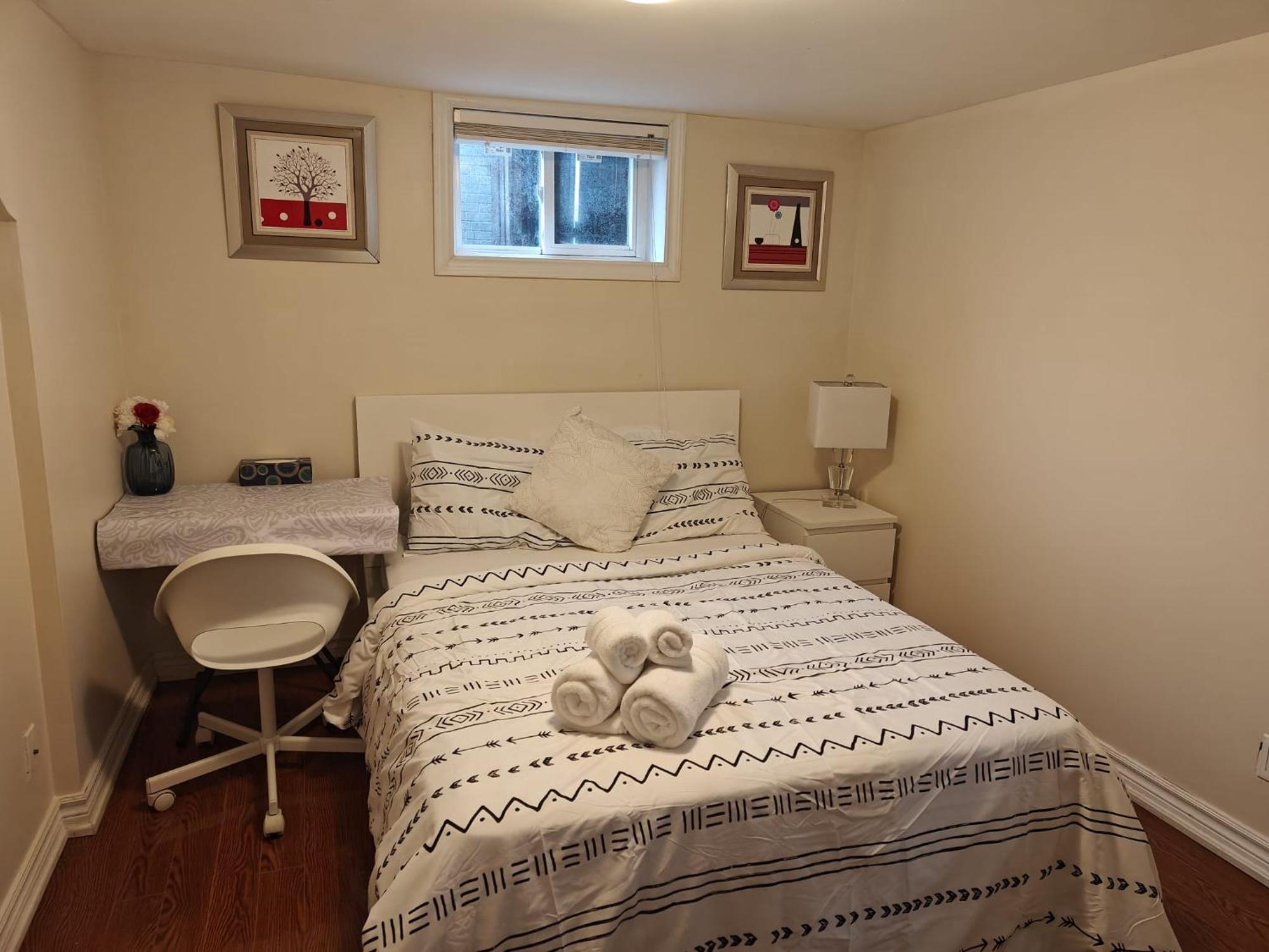 Spacious Mbr Near Kennedy Subway & Go Toronto Exterior photo