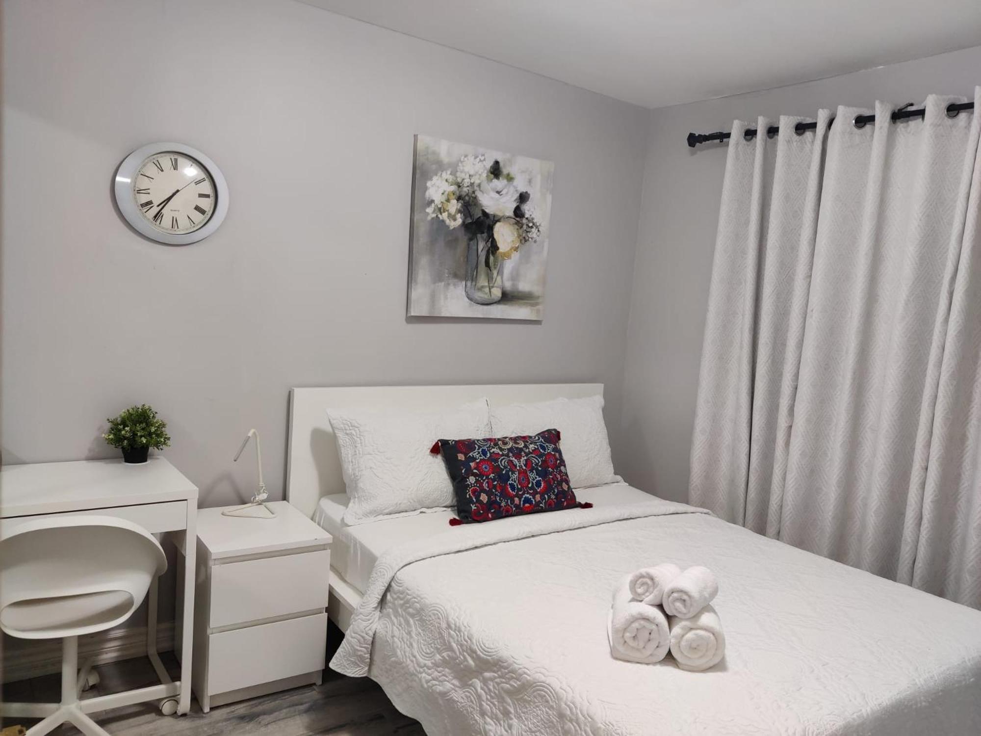 Spacious Mbr Near Kennedy Subway & Go Toronto Exterior photo